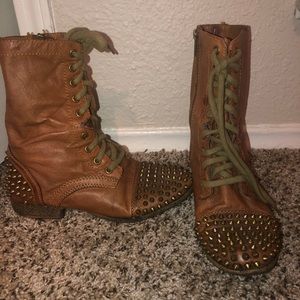 Steve Madden Brown Booties